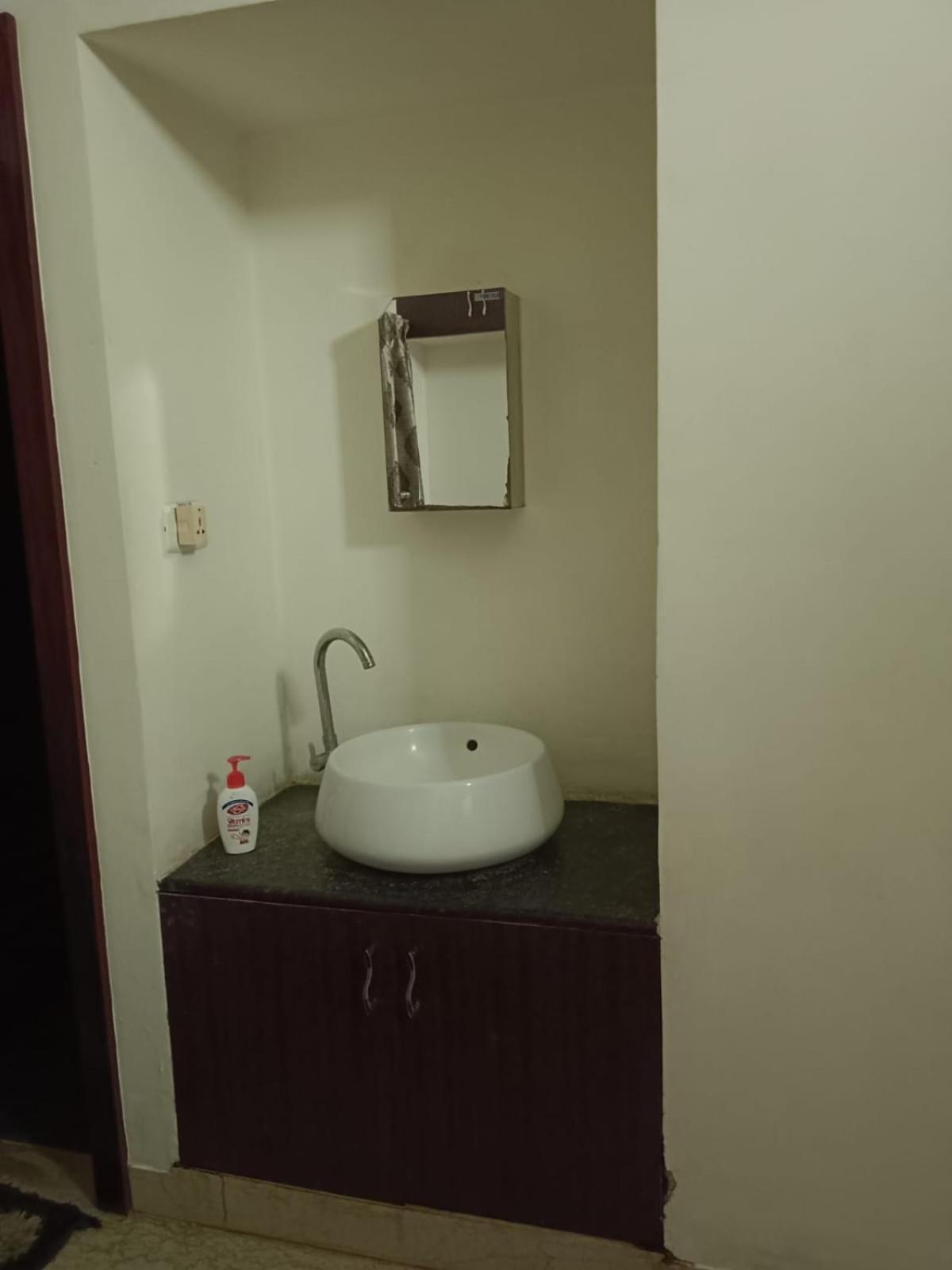 Iris Comfort Inn Chennai Ngoại thất bức ảnh