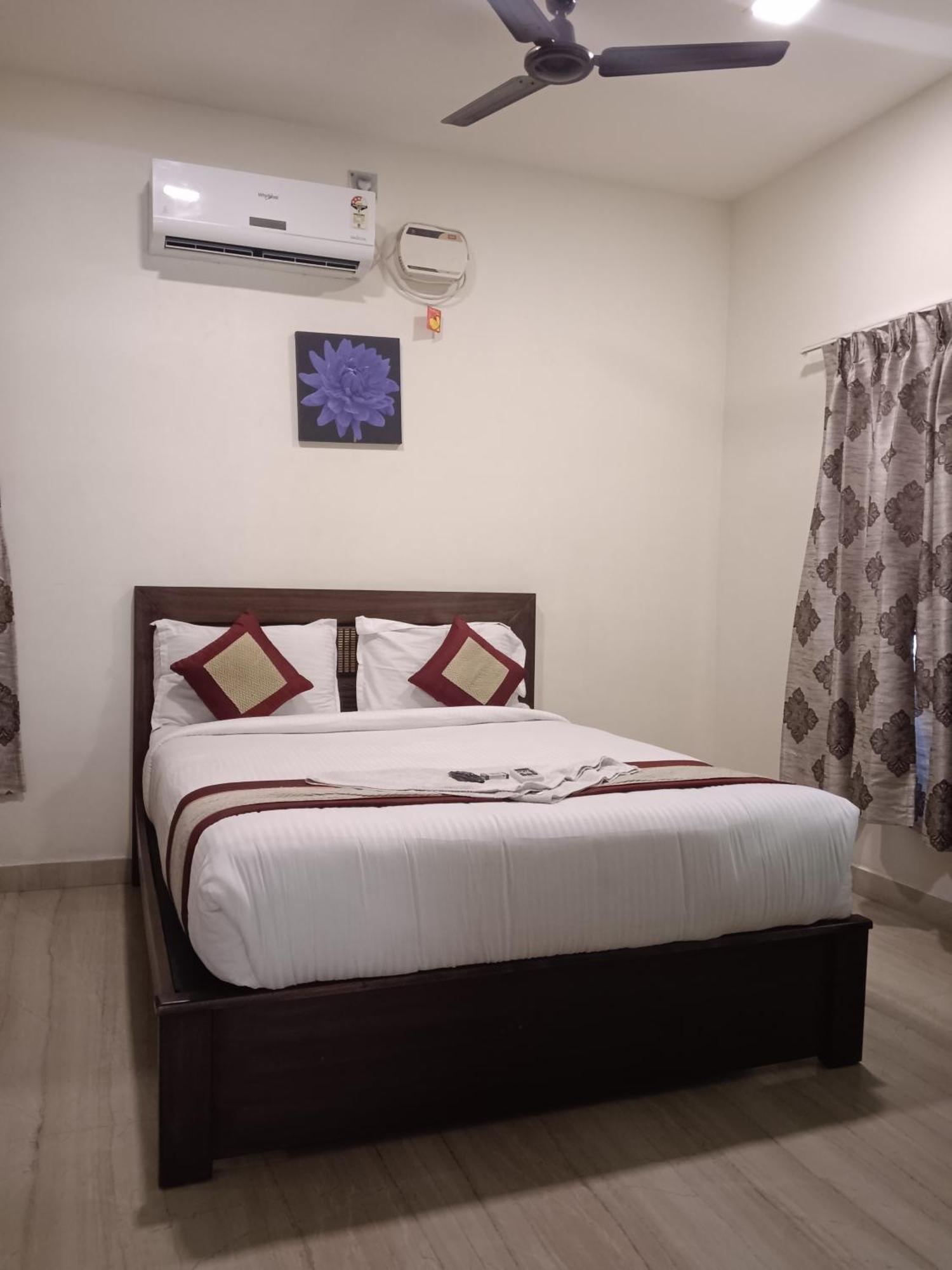 Iris Comfort Inn Chennai Ngoại thất bức ảnh