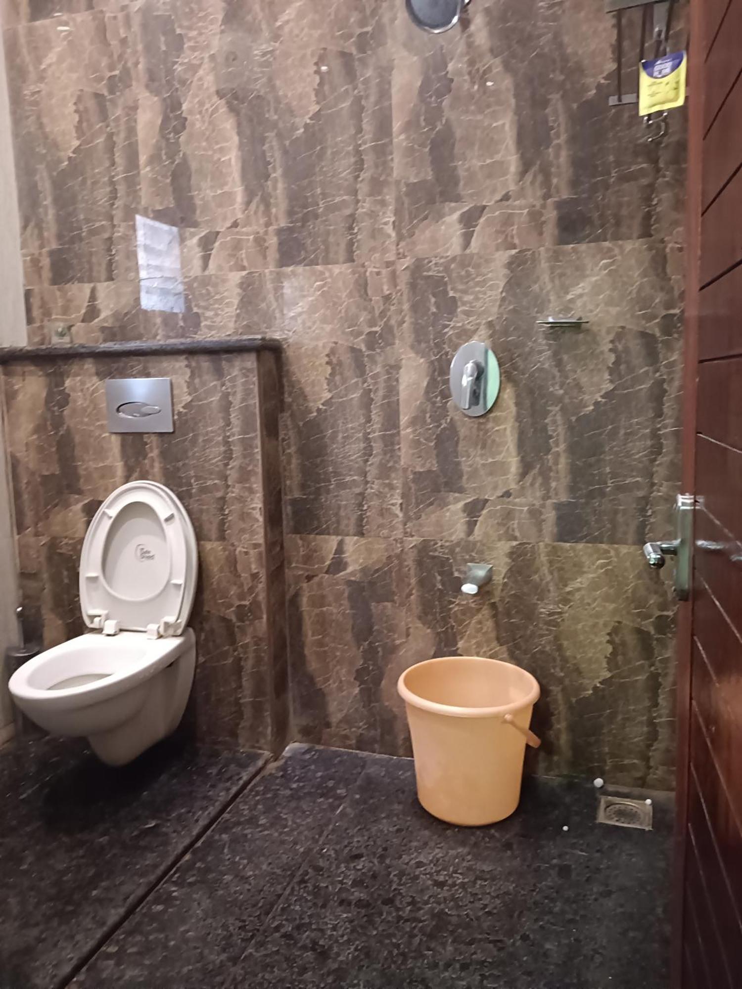 Iris Comfort Inn Chennai Ngoại thất bức ảnh