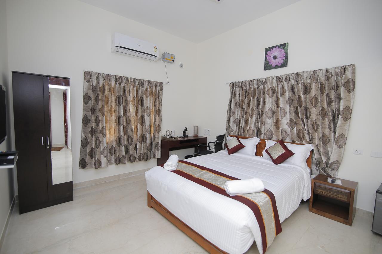 Iris Comfort Inn Chennai Ngoại thất bức ảnh