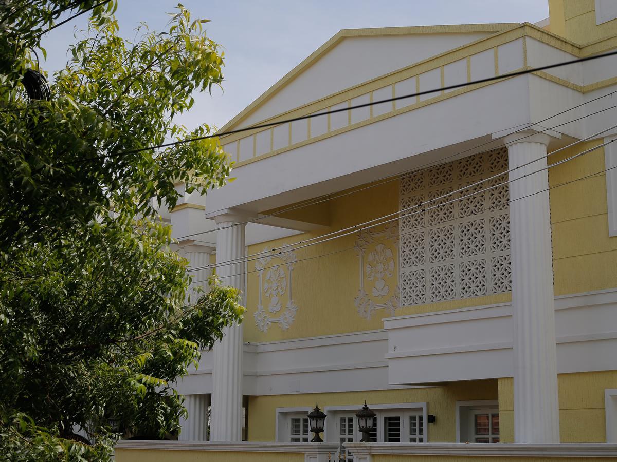 Iris Comfort Inn Chennai Ngoại thất bức ảnh
